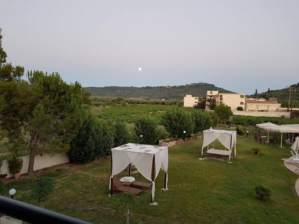 Eleni'S Garden & Castello Suites 阿利卡纳斯 外观 照片